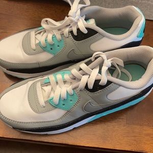 Nike Air Max 90 LTR size 7 Big Kid